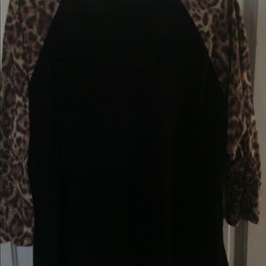 Leopard baseball T